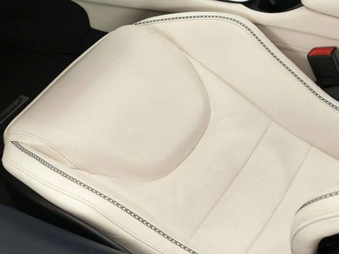 Used 2023 McLaren GT RWD image 17