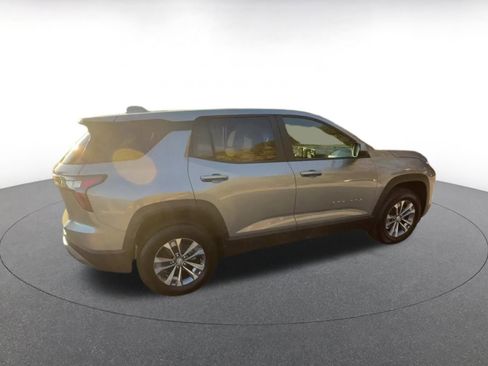 Used 2025 Chevrolet Equinox LT image 12