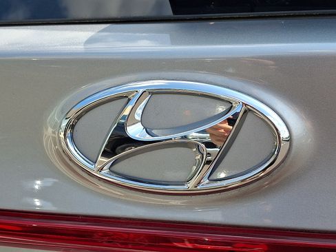 Certified 2023 Hyundai Santa Fe SEL AWD/4WD image 28