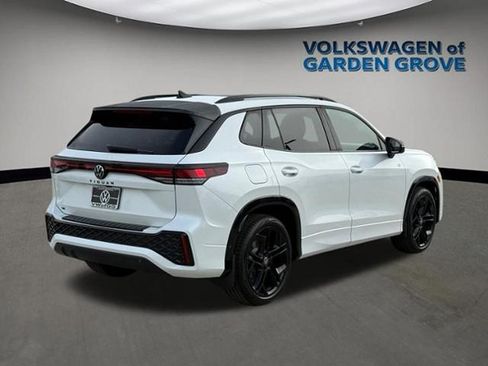New 2026 Volkswagen Tiguan SE R-Line FWD image 7
