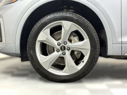 Certified 2023 Audi Q5 2.0T Premium Plus w/ Premium Plus Package AWD/4WD image 12