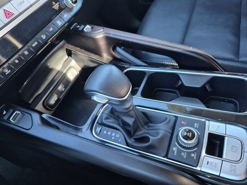 Used 2025 Kia Telluride S image 25