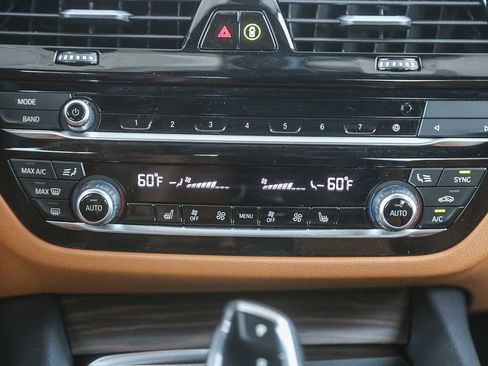 Certified 2023 BMW 530e 530e w/ Convenience Package image 10