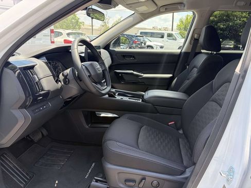 Used 2026 Nissan Pathfinder SV FWD image 14