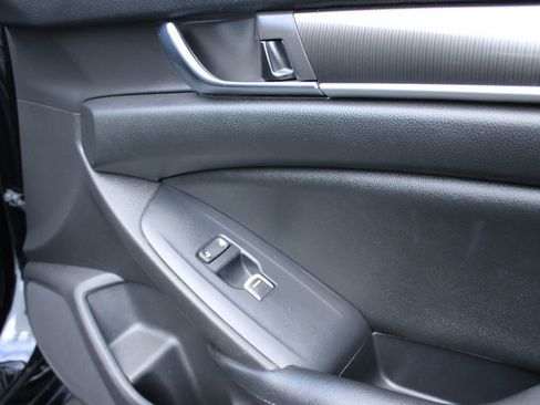 Used 2020 Honda Accord Sport image 23