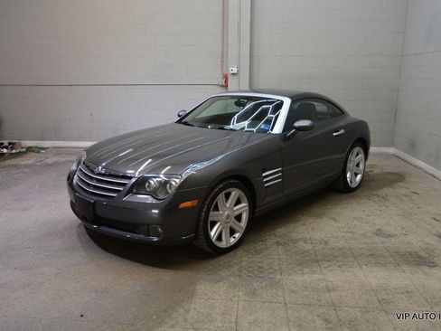 Used 2005 Chrysler Crossfire Limited RWD image 2