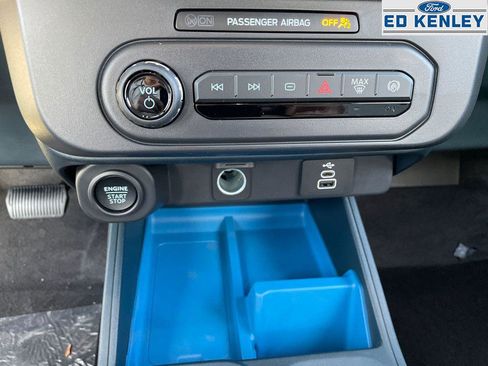 New 2025 Ford Maverick XLT w/ XLT Luxury Package image 9