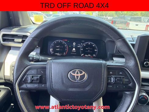 Used 2024 Toyota Tacoma TRD Off-Road AWD/4WD image 10