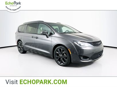 Used 2019 Chrysler Pacifica Limited w/ Advanced Safetytec Group