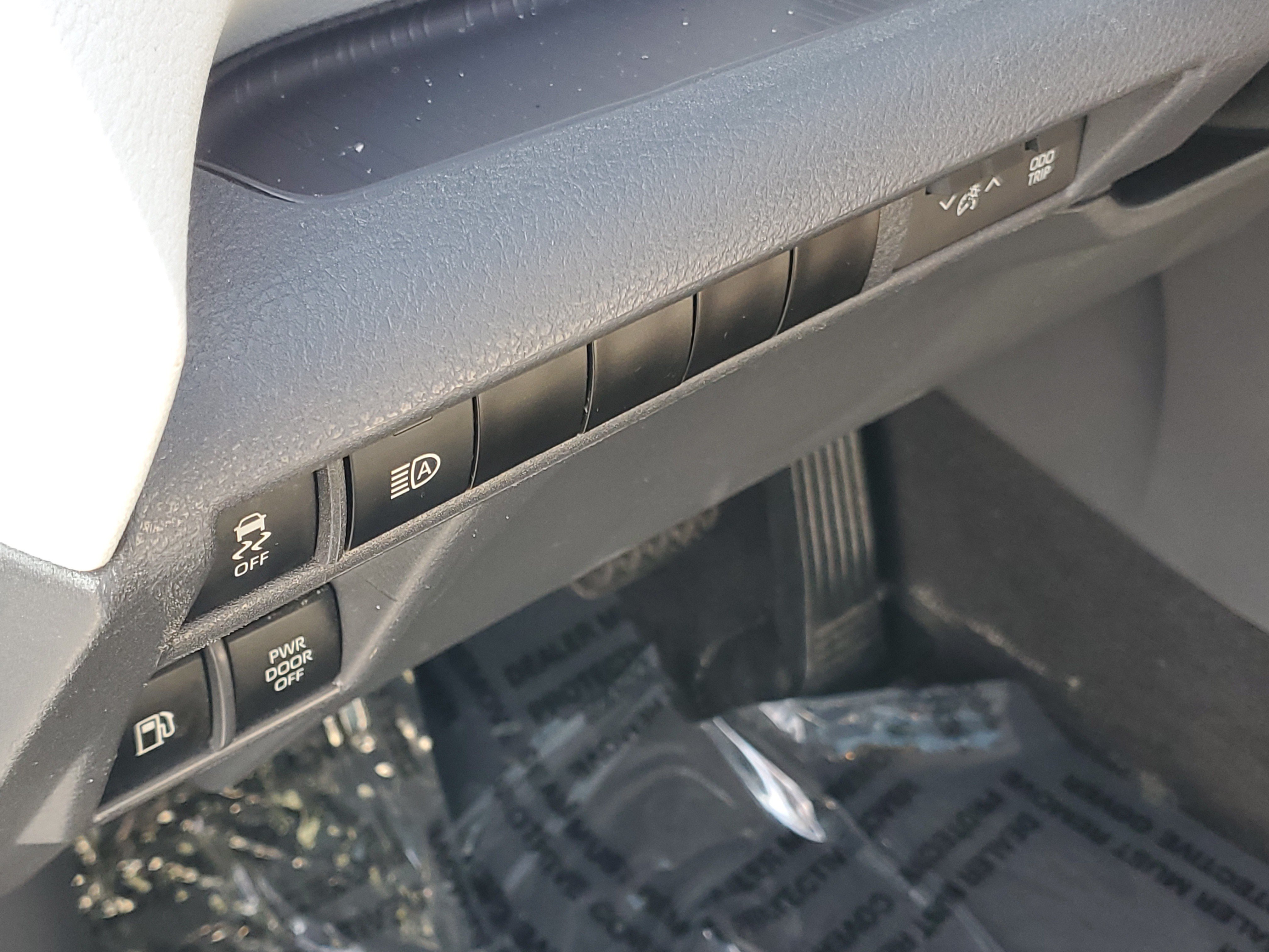 Used 2023 Toyota Sienna XSE AWD/4WD image 24