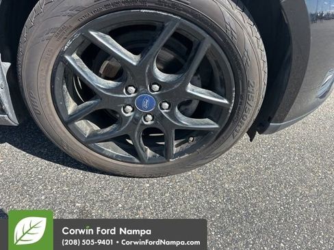 Used 2016 Ford Focus SE w/ Equipment Group 201A FWD image 5