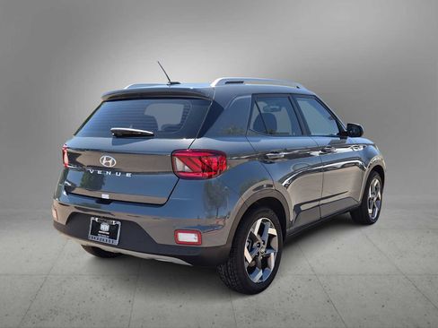 New 2026 Hyundai Venue SEL FWD image 8