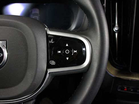 Certified 2026 Volvo XC60 B5 Plus AWD/4WD image 11
