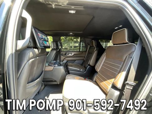 Used 2025 GMC Yukon Denali Ultimate AWD/4WD image 13