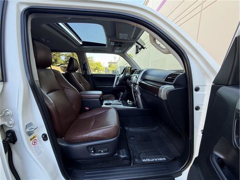 Used 2018 Toyota 4Runner Limited AWD/4WD image 13