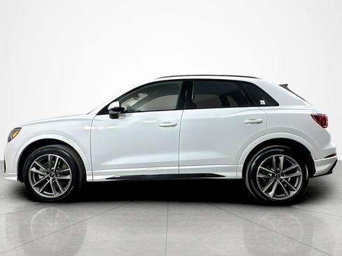 Used 2025 Audi Q3 2.0T Premium w/ Convenience Package AWD/4WD image 2