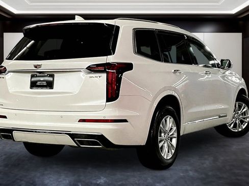 Certified 2025 Cadillac XT6 Luxury image 6