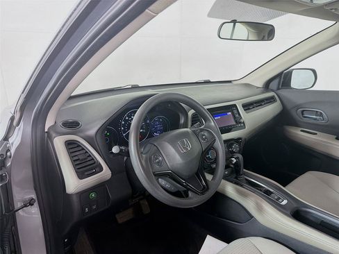 Used 2021 Honda HR-V LX image 16