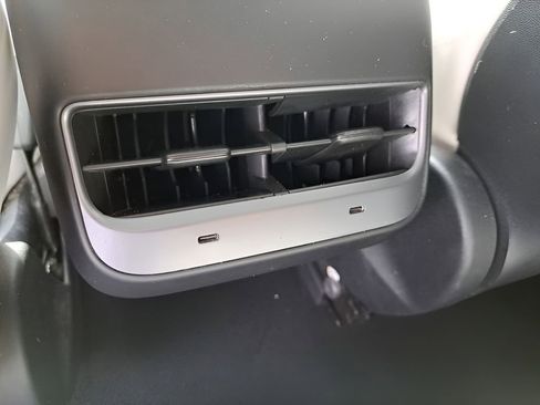 Used 2022 Tesla Model 3 Long Range image 10