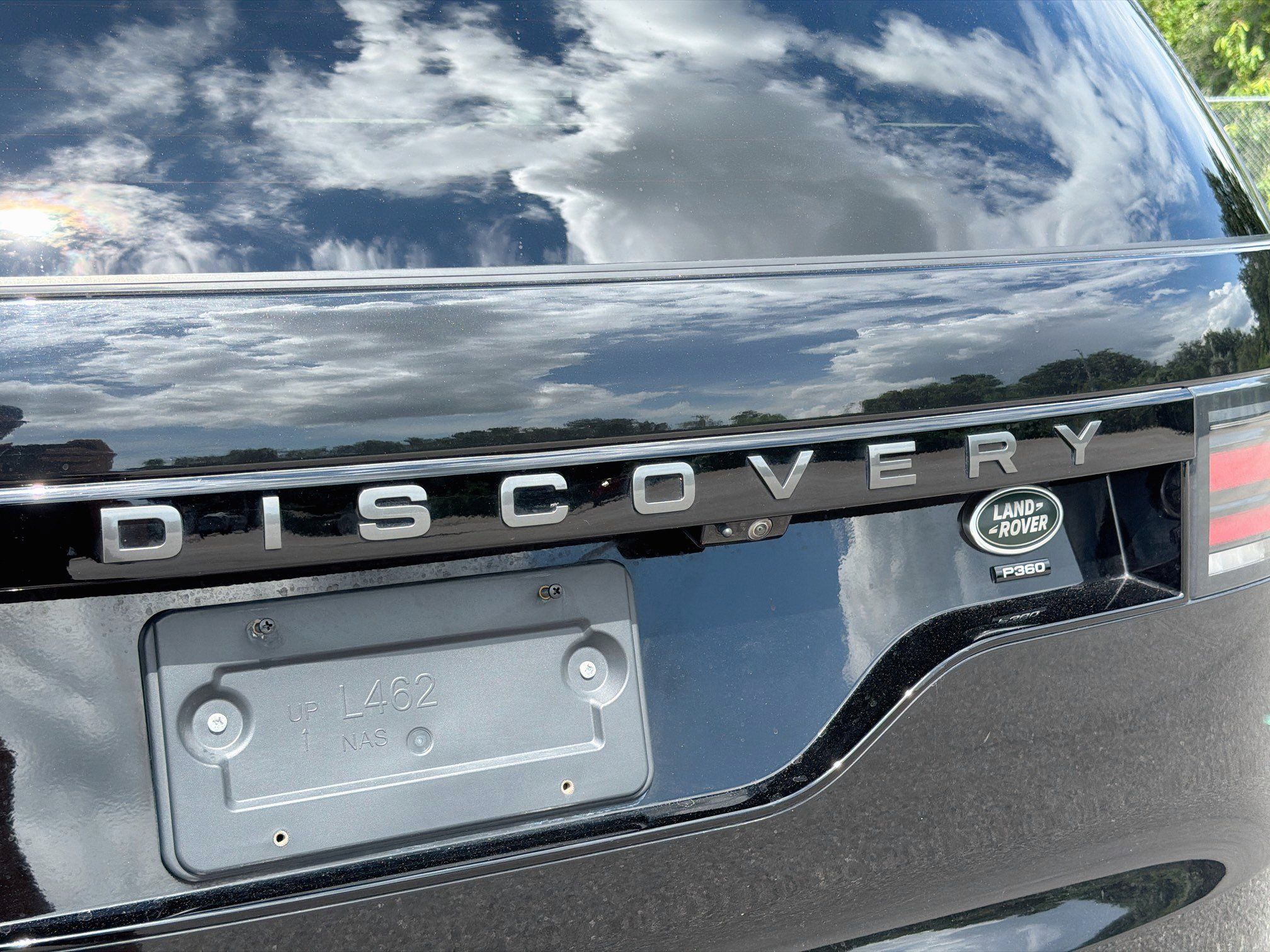 Used 2022 Land Rover Discovery S R-Dynamic AWD/4WD image 11