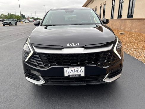Used 2024 Kia Sportage EX FWD image 9