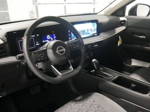 New 2026 Nissan Kicks SV image 9