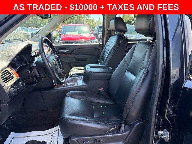 Used 2013 Chevrolet Avalanche LTZ AWD/4WD image 14