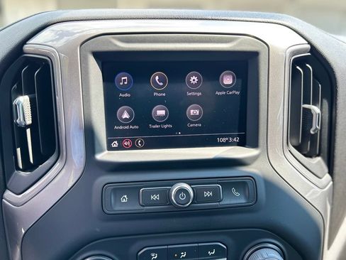 Used 2022 Chevrolet Silverado 2500 Custom w/ Custom Convenience Package AWD/4WD image 13