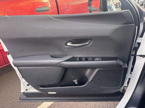 Used 2024 Lexus UX 250h FWD image 10