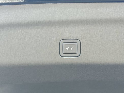 New 2026 GMC Yukon XL AT4 Ultimate AWD/4WD image 36