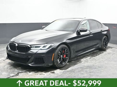 Used 2022 BMW M550i xDrive M550i xDrive w/ Premium Package image 7