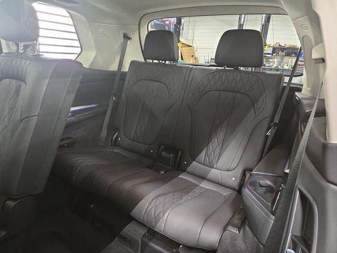 Used 2025 BMW X7 xDrive40i image 38