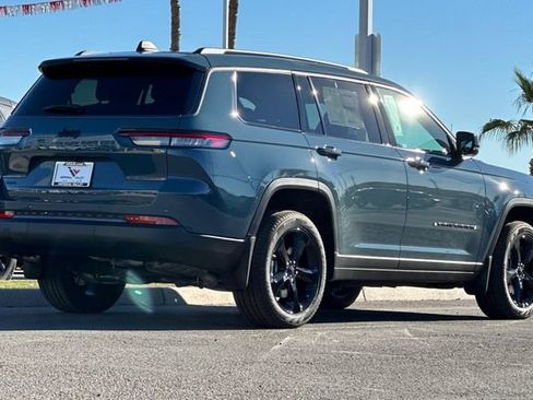 New 2026 Jeep Grand Cherokee L Limited w/ Limited Altitude Package AWD/4WD image 3