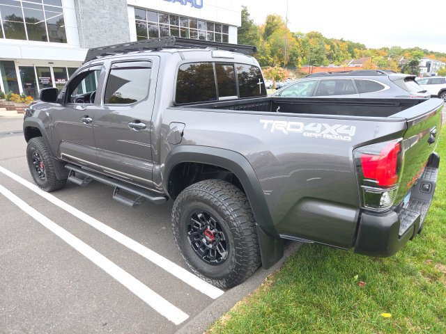 Used 2016 Toyota Tacoma TRD Off-Road w/ Towing Package AWD/4WD image 16