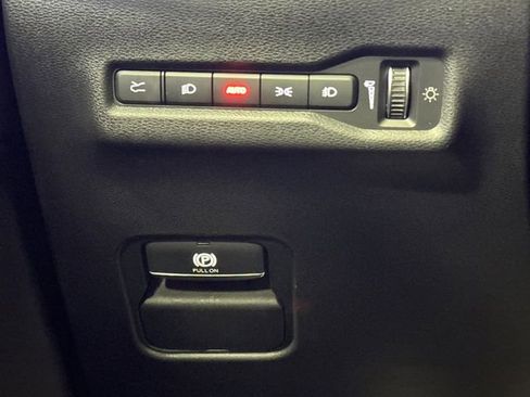 Used 2024 Jeep Wagoneer Launch Edition image 25