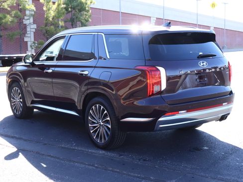 Used 2023 Hyundai Palisade Calligraphy image 7