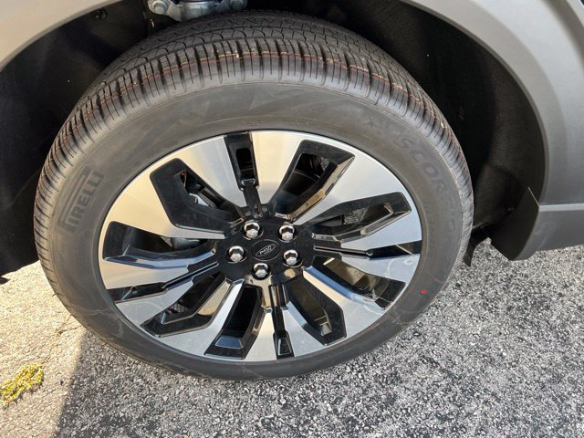 New 2027 Ford Explorer Platinum w/ LUX Leather Package AWD/4WD image 24