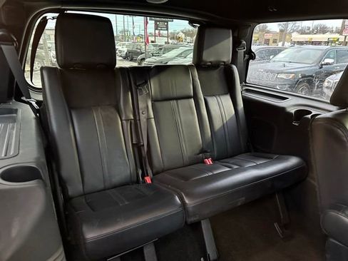 Used 2016 Lincoln Navigator Select image 28