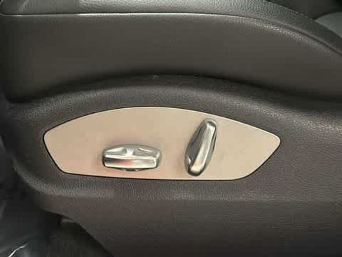 Used 2021 Porsche Macan AWD/4WD image 14