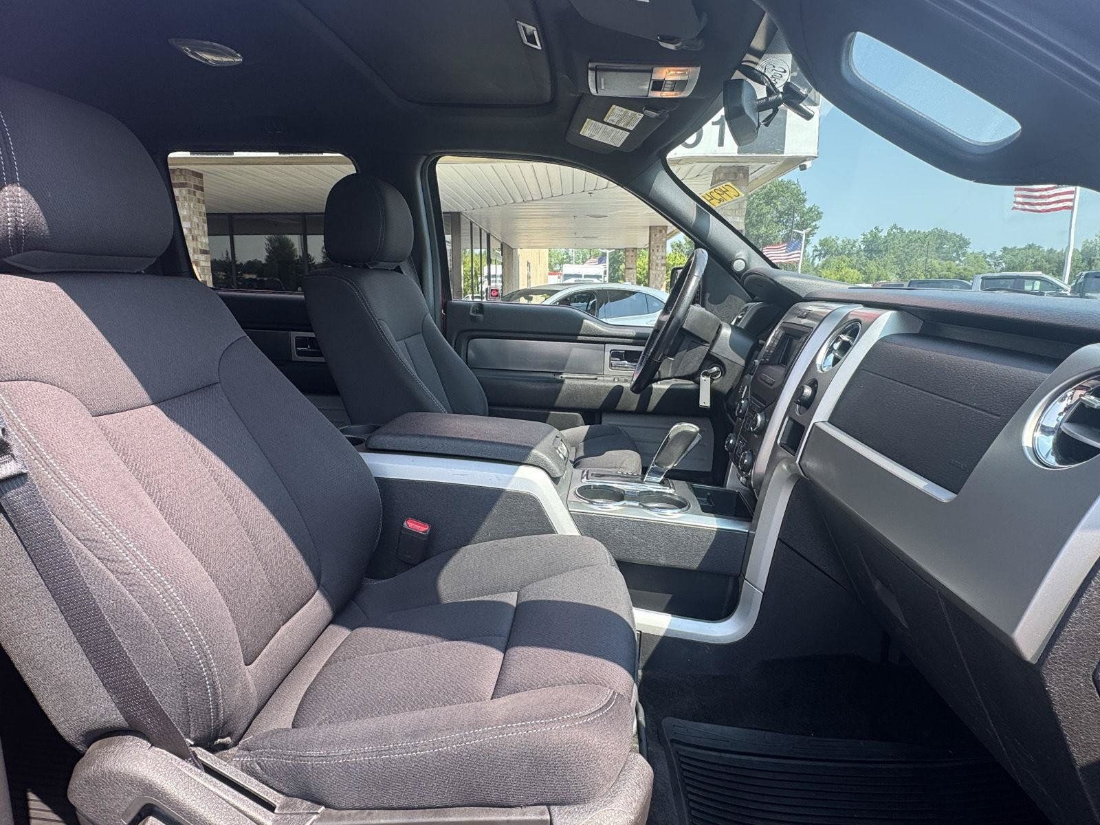 Used 2014 Ford F150 FX4 w/ Equipment Group 401A Mid AWD/4WD image 27