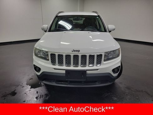 Used 2016 Jeep Compass Latitude FWD image 2