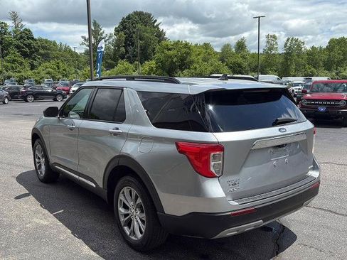 Certified 2023 Ford Explorer XLT w/ Equipment Group 202A AWD/4WD image 5