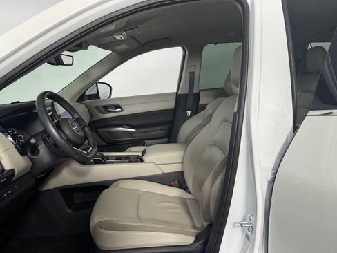 Used 2025 Nissan Pathfinder SL image 20