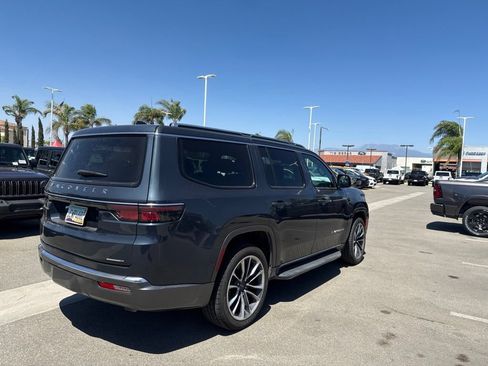 Used 2022 Jeep Wagoneer Series II w/ Premium Group I AWD/4WD image 8