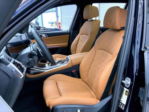 Certified 2026 BMW X7 xDrive40i w/ M Sport Package AWD/4WD image 4