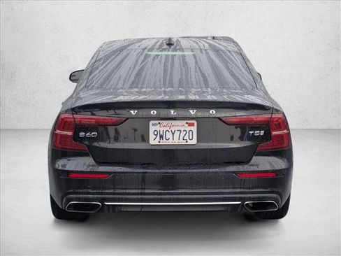 Used 2019 Volvo S60 T5 Inscription image 6