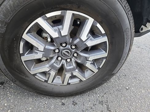 Certified 2024 Nissan Frontier SV w/ Hardbody Edition image 37