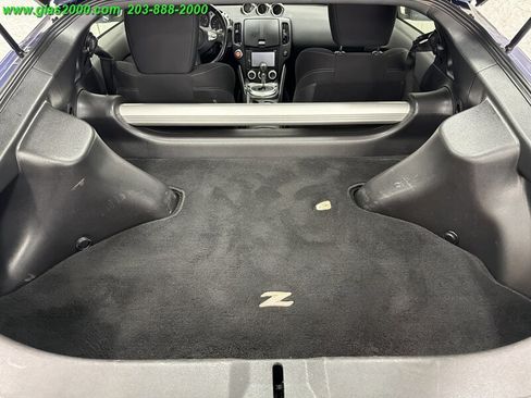 Used 2016 Nissan 370Z Coupe RWD image 9