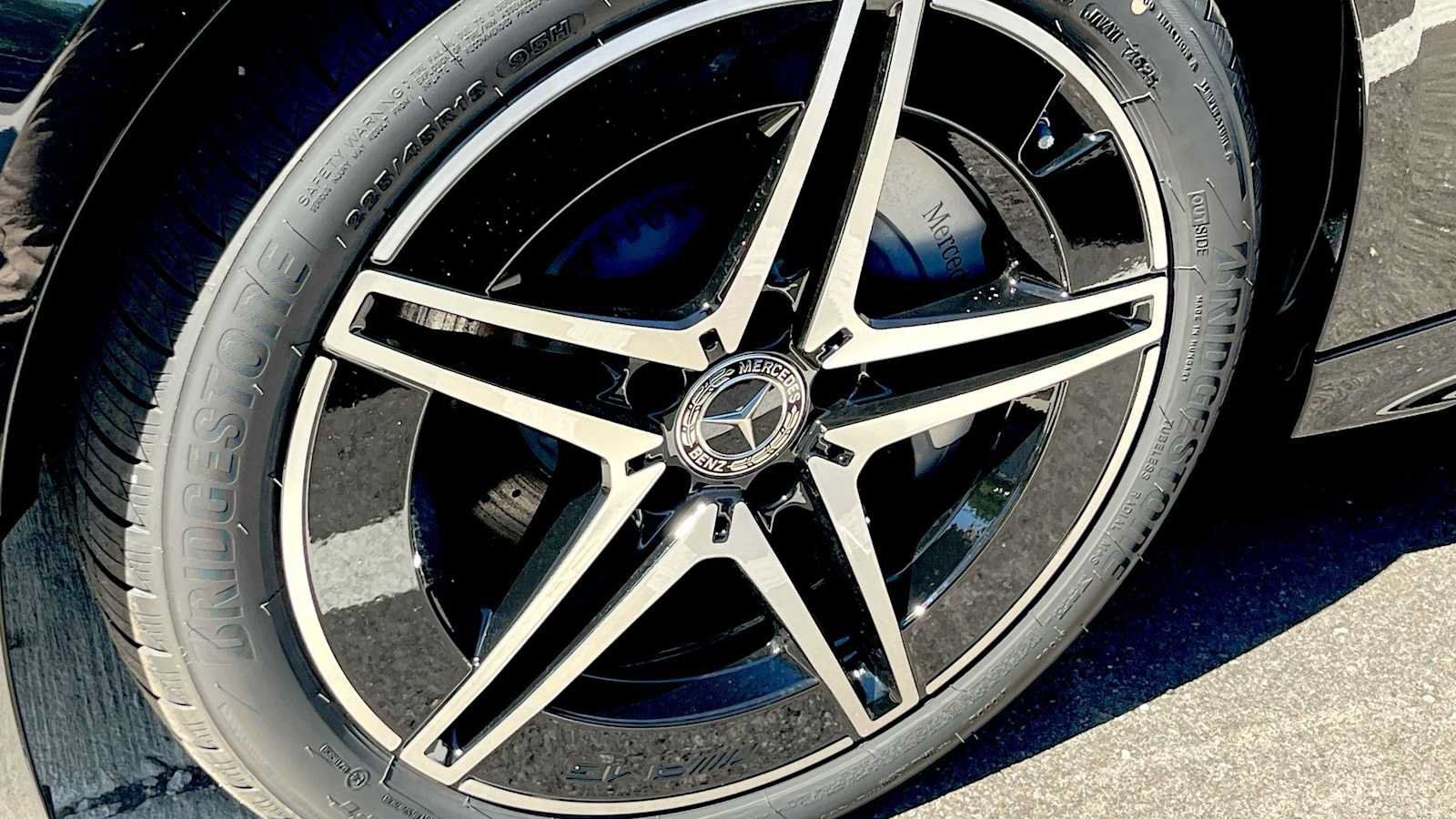 Used 2026 Mercedes-Benz C 300 4MATIC Sedan image 23
