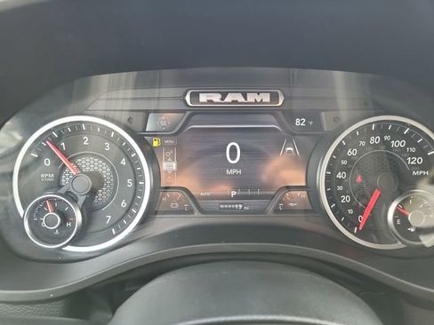 New 2026 RAM 1500 4x4 Crew Cab image 10